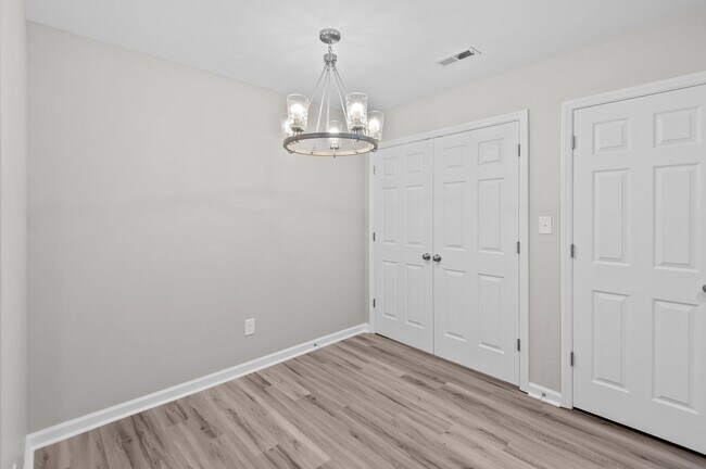 Building Photo - Newly Constructed 2 & 3 bedroom Cross Cree...