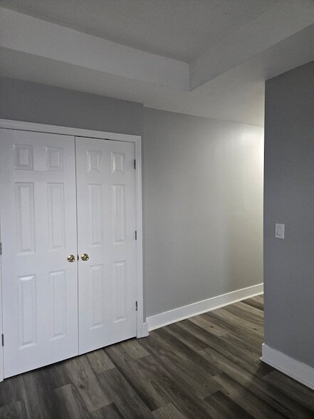 Building Photo - 123 Walnut St