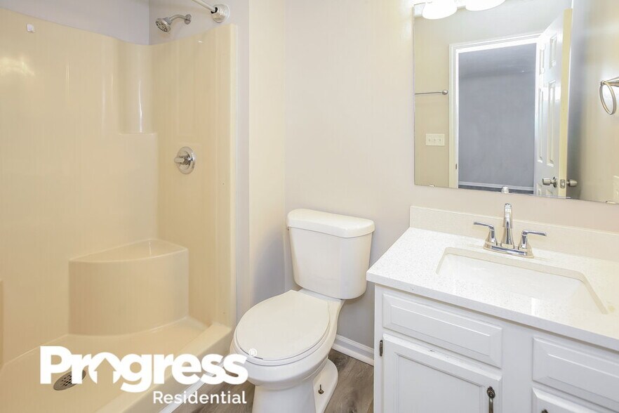 Building Photo - 1449 Country Pointe Dr