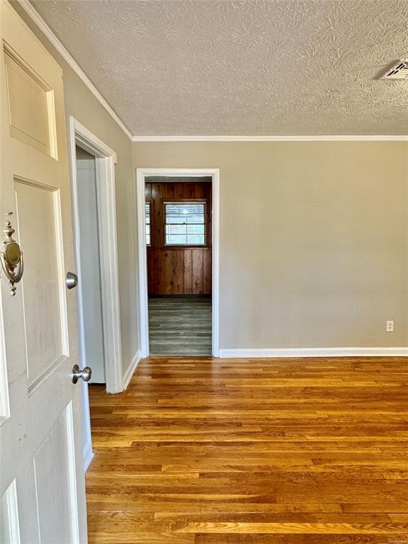 Building Photo - 875 Karen Rd