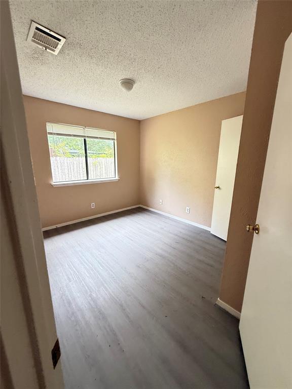 Building Photo - 507 Live Oak Dr