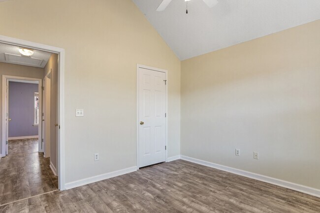 Building Photo - 204 Birch Dr