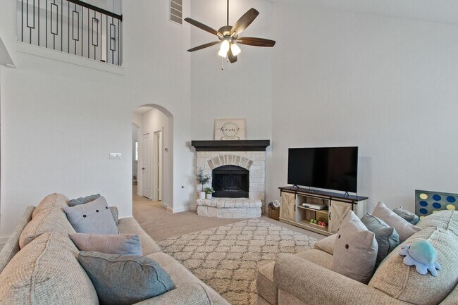 Building Photo - 12335 Summerbrook Dr