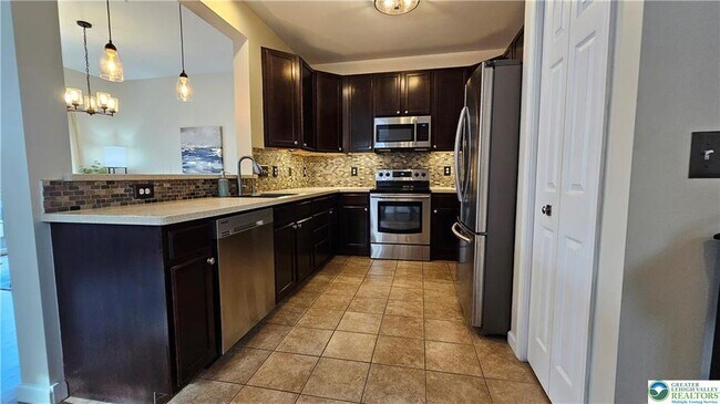 Building Photo - 247 Milkweed Dr