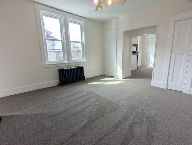 Building Photo - bee1429