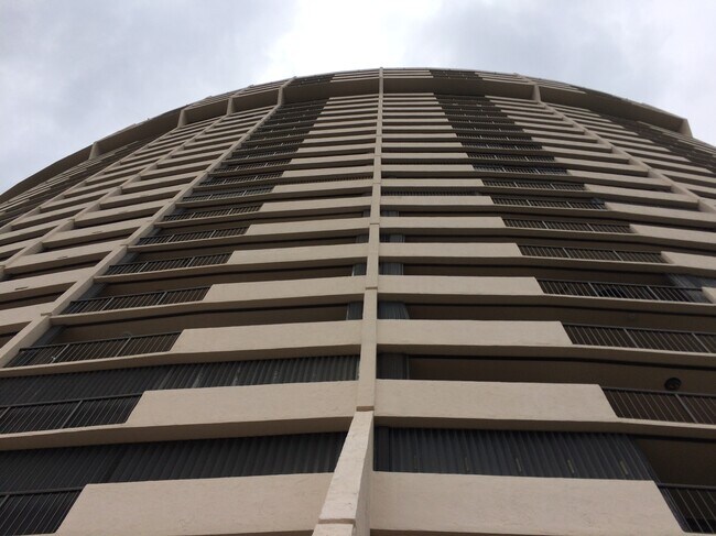Building Photo - 5200 N Flagler Dr