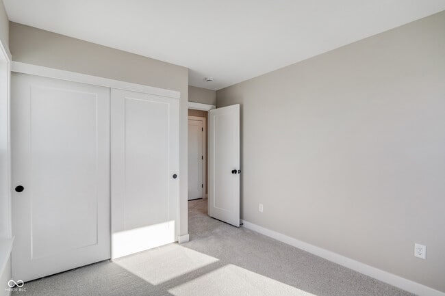 Building Photo - 414 Elite St