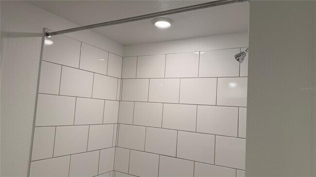 Building Photo - 1629 Tropical Oasis Ave