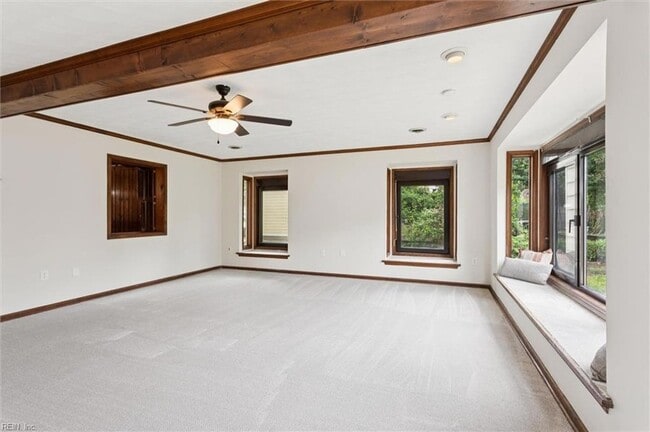 Building Photo - 205 River Rd
