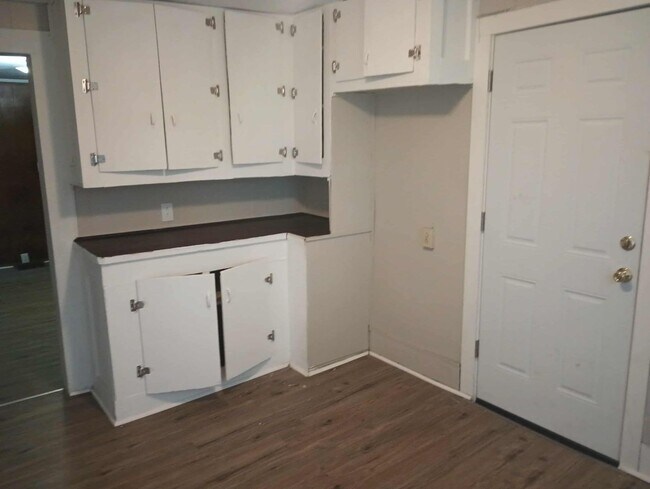 Building Photo - 53 Orchard St