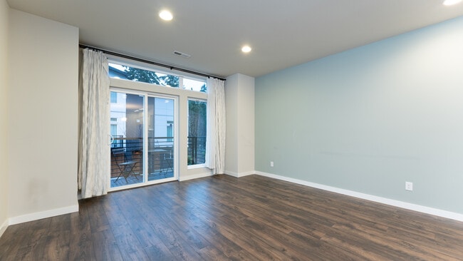 Building Photo - 1587 139th Ct NE