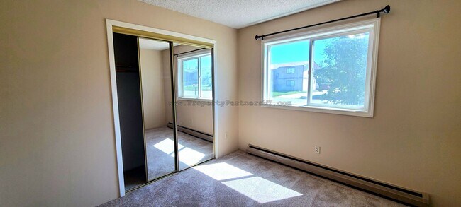 Building Photo - 413 S 20th Ave