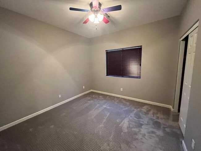 Building Photo - Spacious 4 Beds, 2 Baths Home with POOL in...