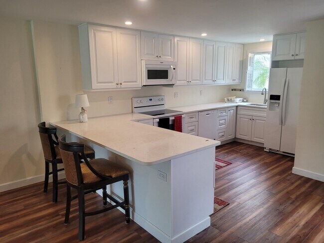 Building Photo - 5111 SE Miles Grant Rd