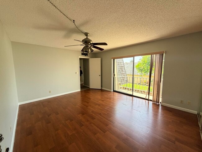 Building Photo - 37 Lake Arbor Dr