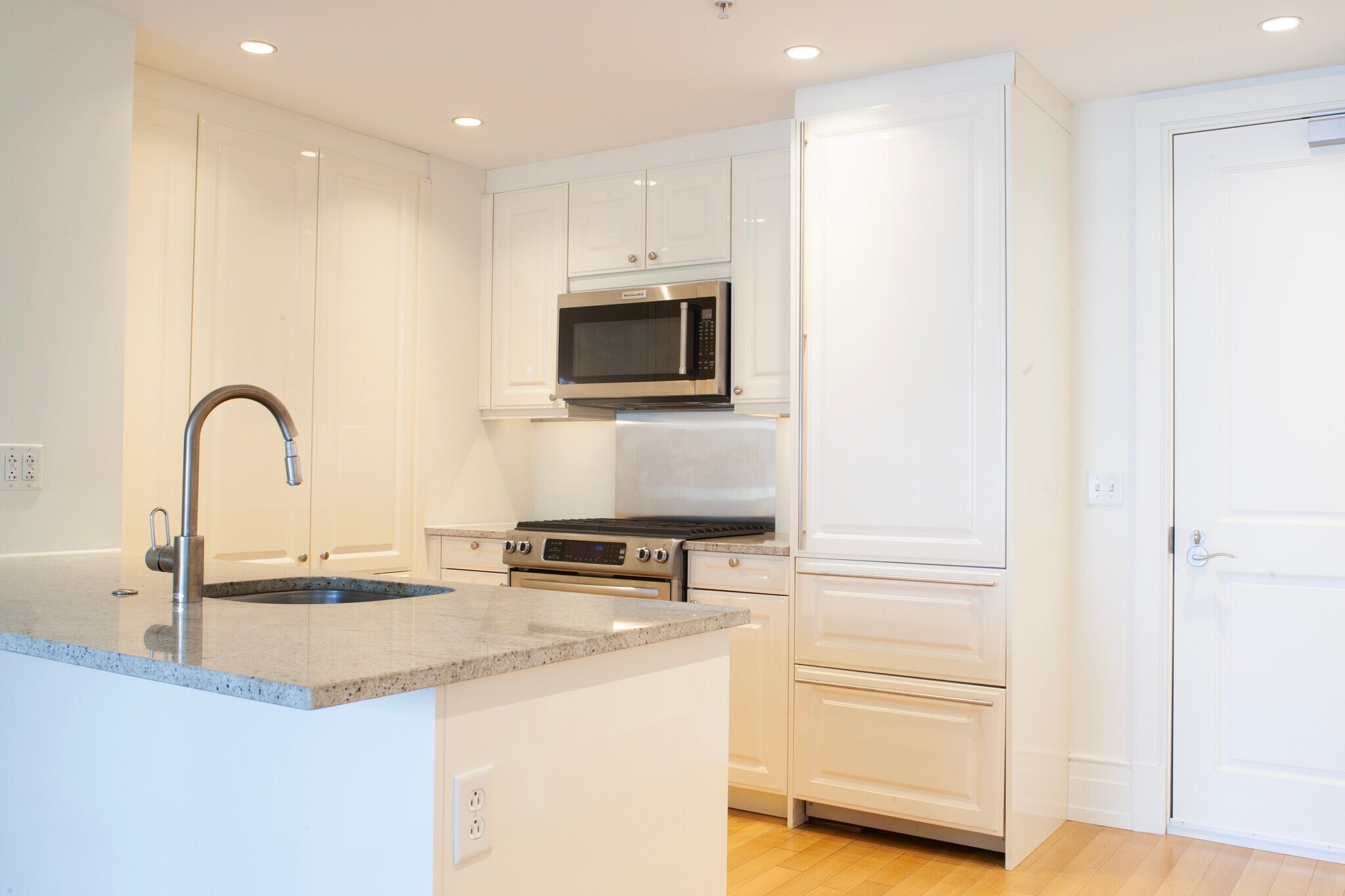 Building Photo - 130 S 18th St