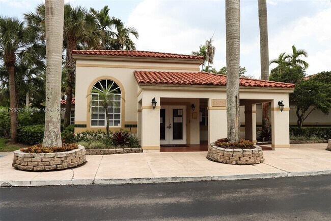 Building Photo - 9779 Nob Hill Ct