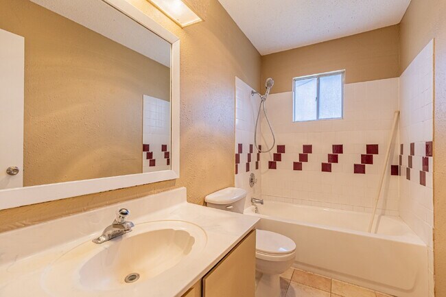 Building Photo - 4414 Valleybrook