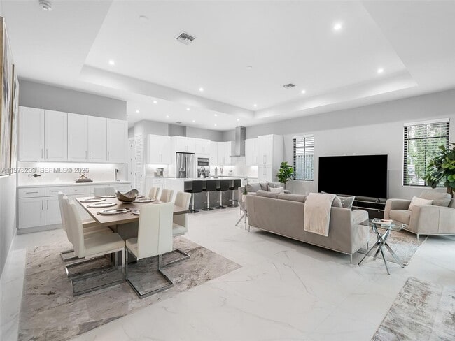 Building Photo - 1484 SW 32nd St