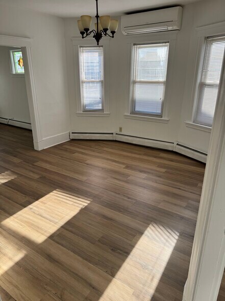 Building Photo - 141 Hillsdale Rd