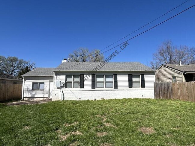 Building Photo - 1410 E 53rd St