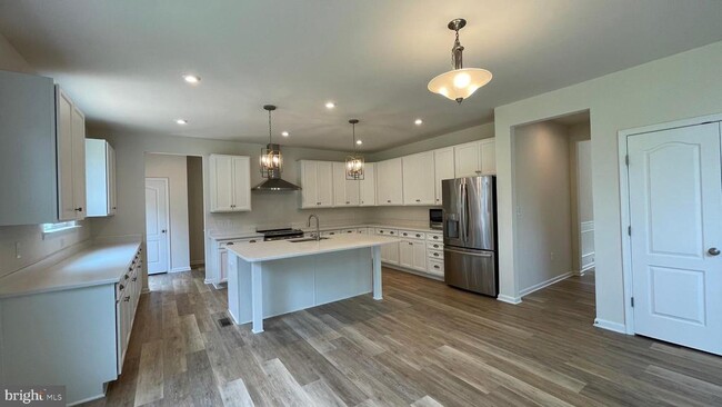 Building Photo - 38 Sutter Dr