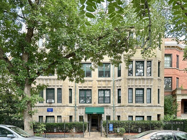 Primary Photo - 4646 N Paulina St
