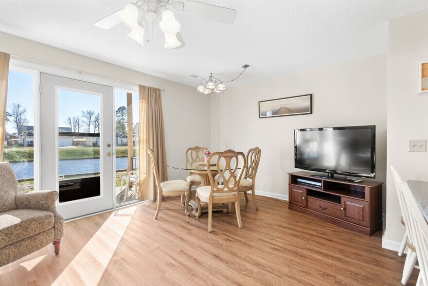 Building Photo - 217 Double Eagle Dr