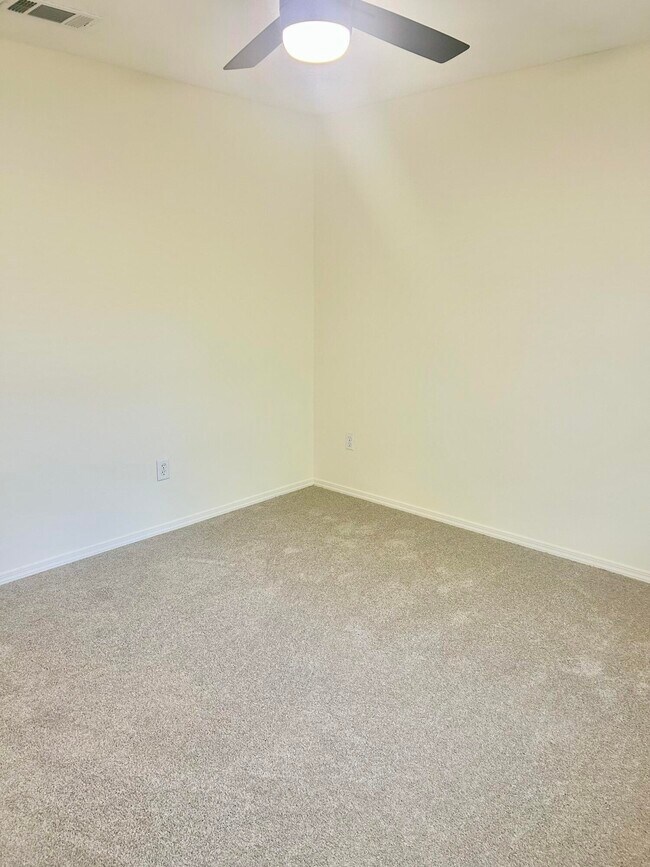 Building Photo - 1832 Shay-Lin Ct