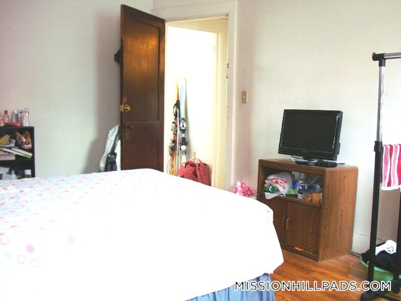 Building Photo - 16 Copenger St