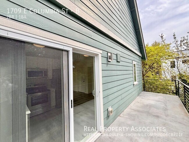 Building Photo - 1709 E Columbia St