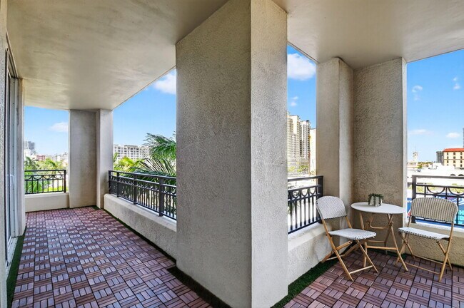 Building Photo - 550 Okeechobee Blvd