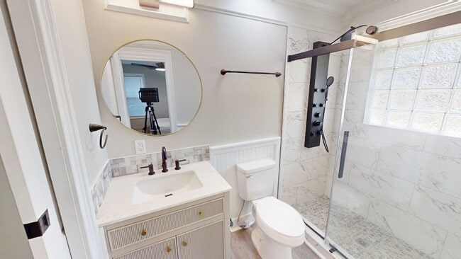 Building Photo - 1022 Oakdale Rd