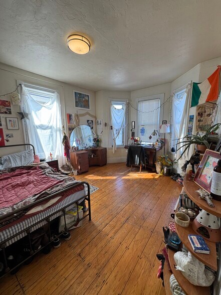 Building Photo - 108 Hyde Park Ave