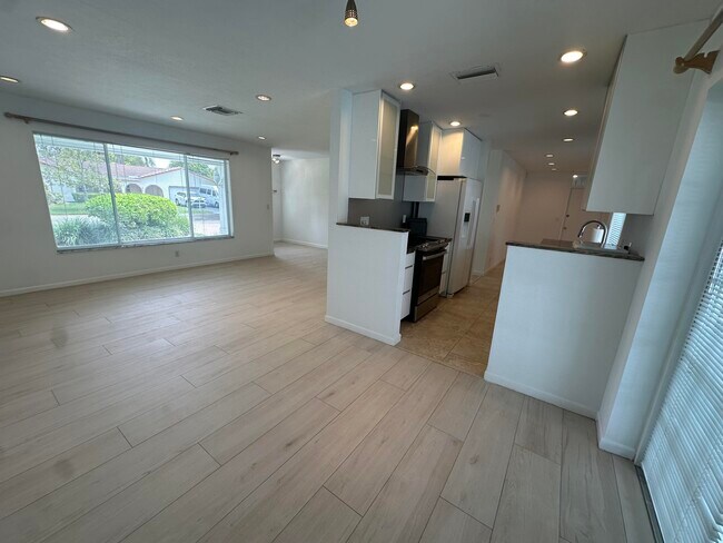 Building Photo - 11261 NW 42nd St