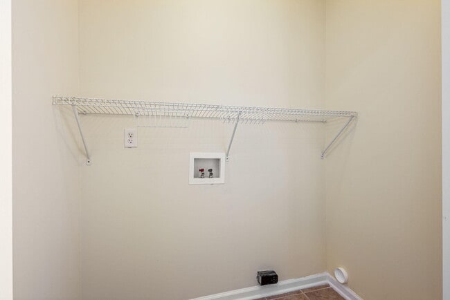 Building Photo - 422 Northrop Pl