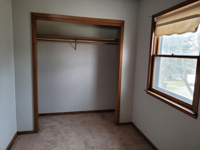 Bedroom - 220 W 10th St S