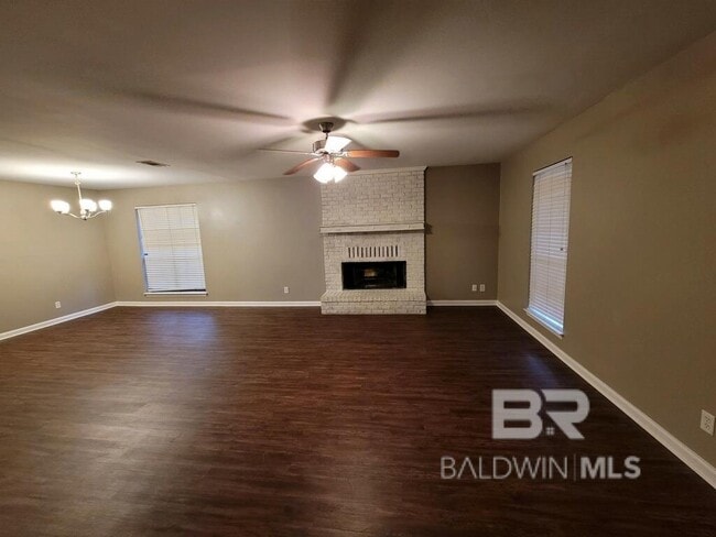 Building Photo - 105 Lively Cir