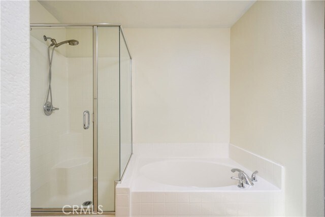 Building Photo - 16442 El Revino Dr