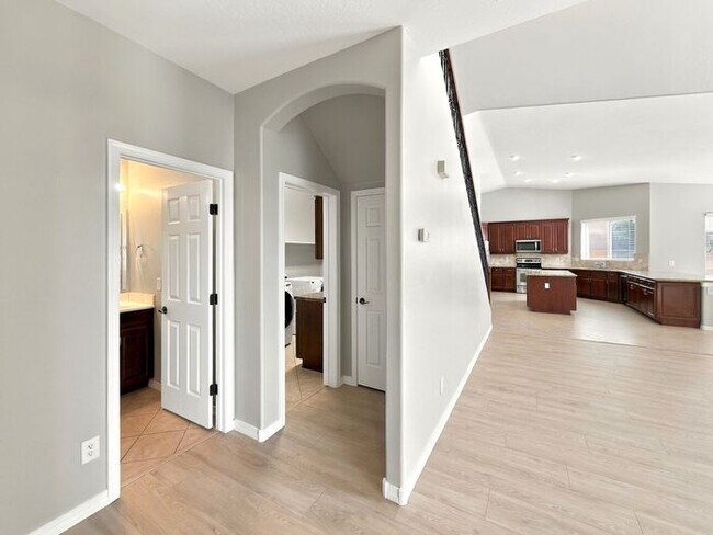 Building Photo - Gilbert 5-Bedroom Home with Pool, Loft & Primary Suite Downstairs – Minutes from Gilbert Regional...