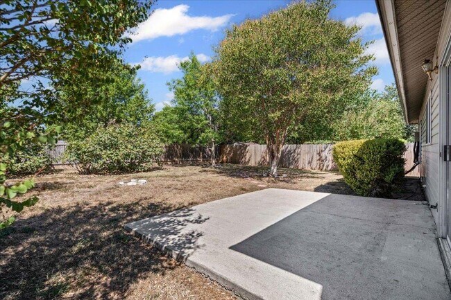 Building Photo - 1208 Dexford Dr