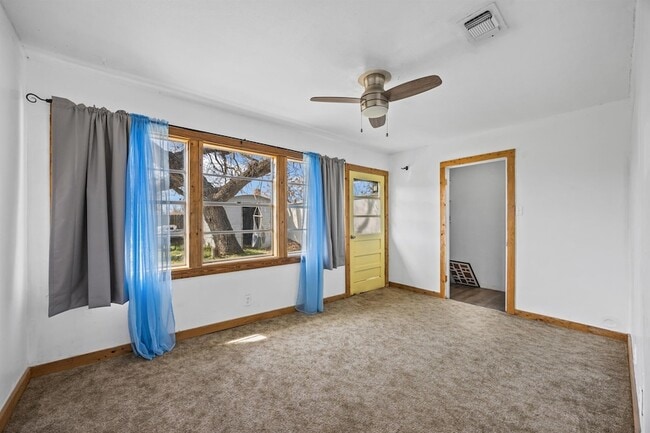 Building Photo - 1418 Kingshill Dr