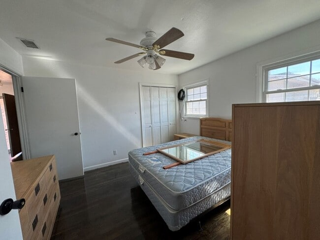 Building Photo - 1509 S Main Ave