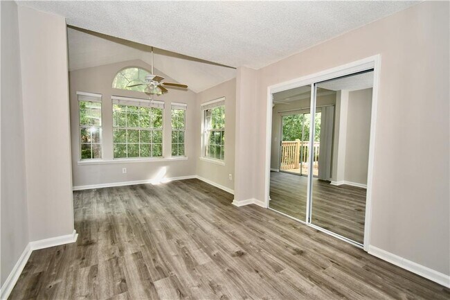 Building Photo - 1101 Sandy Ln Dr