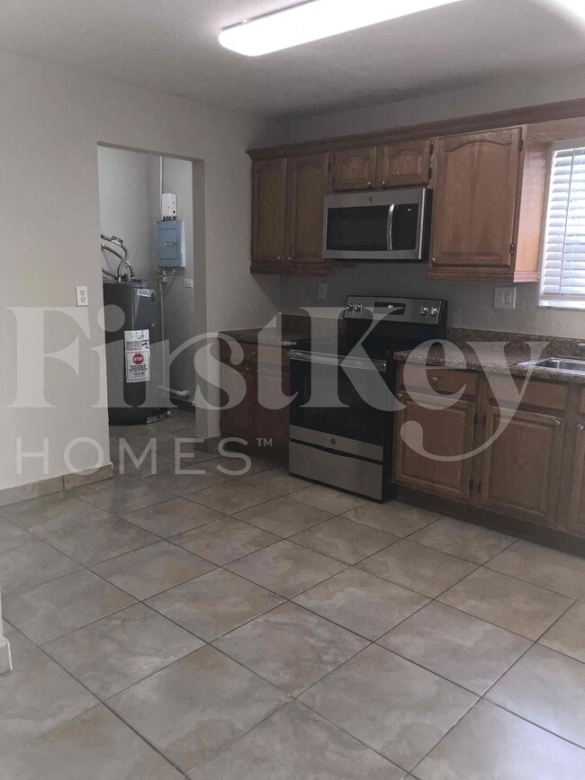 Building Photo - 240 N 69th Way