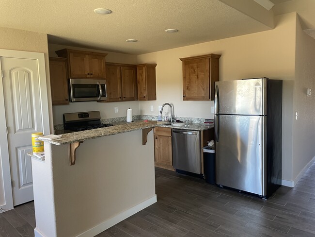 Building Photo - Barbet Duplex