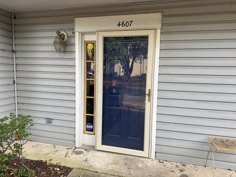 Building Photo - 4607 Deepwood Ct