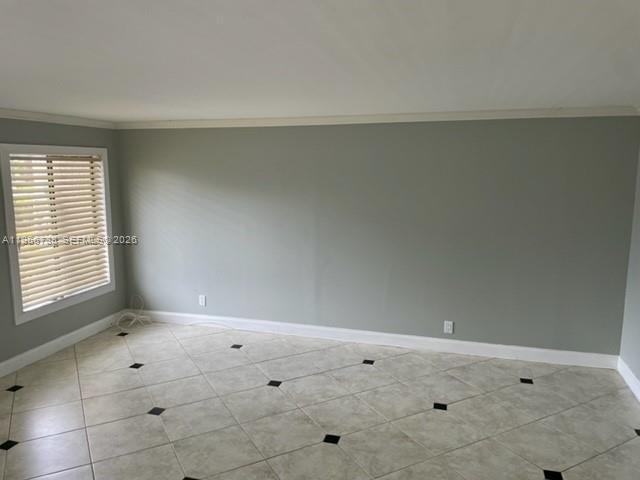 Building Photo - 613 N University Dr