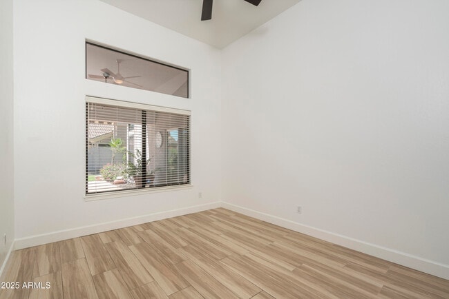 Building Photo - 5403 E Cannon Dr