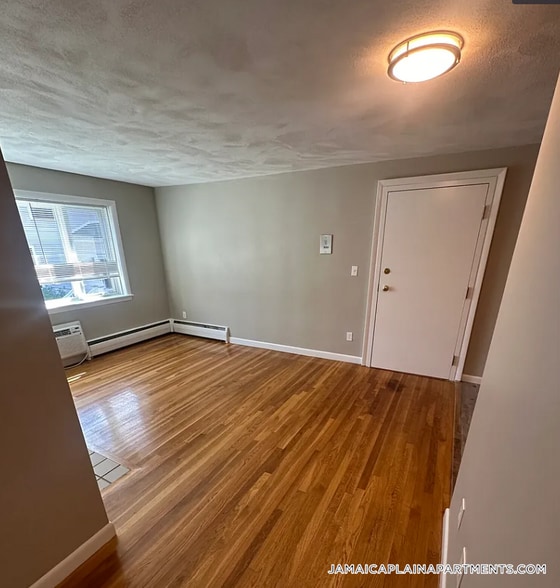 Building Photo - 50 Evergreen St